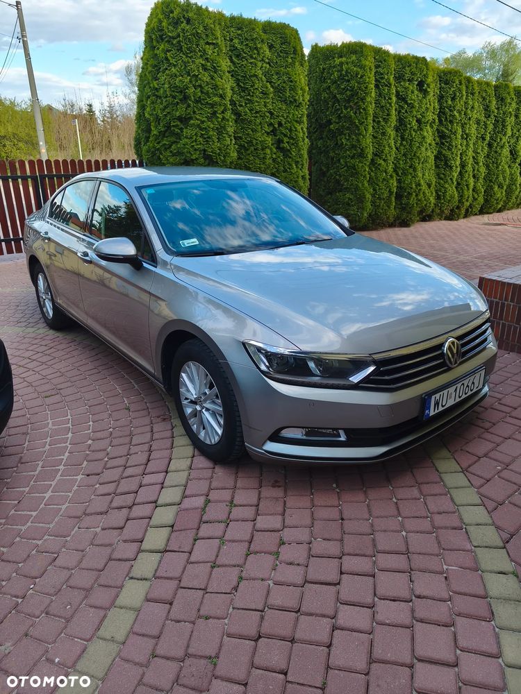 Volkswagen Passat 1.6 TDI BMT Comfortline - 1