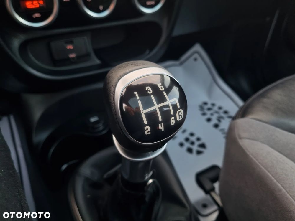 Fiat 500L 0.9 TwinAir Lounge - 23