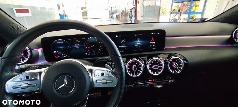 Mercedes-Benz Klasa A 200 AMG Line 7G-DCT - 4