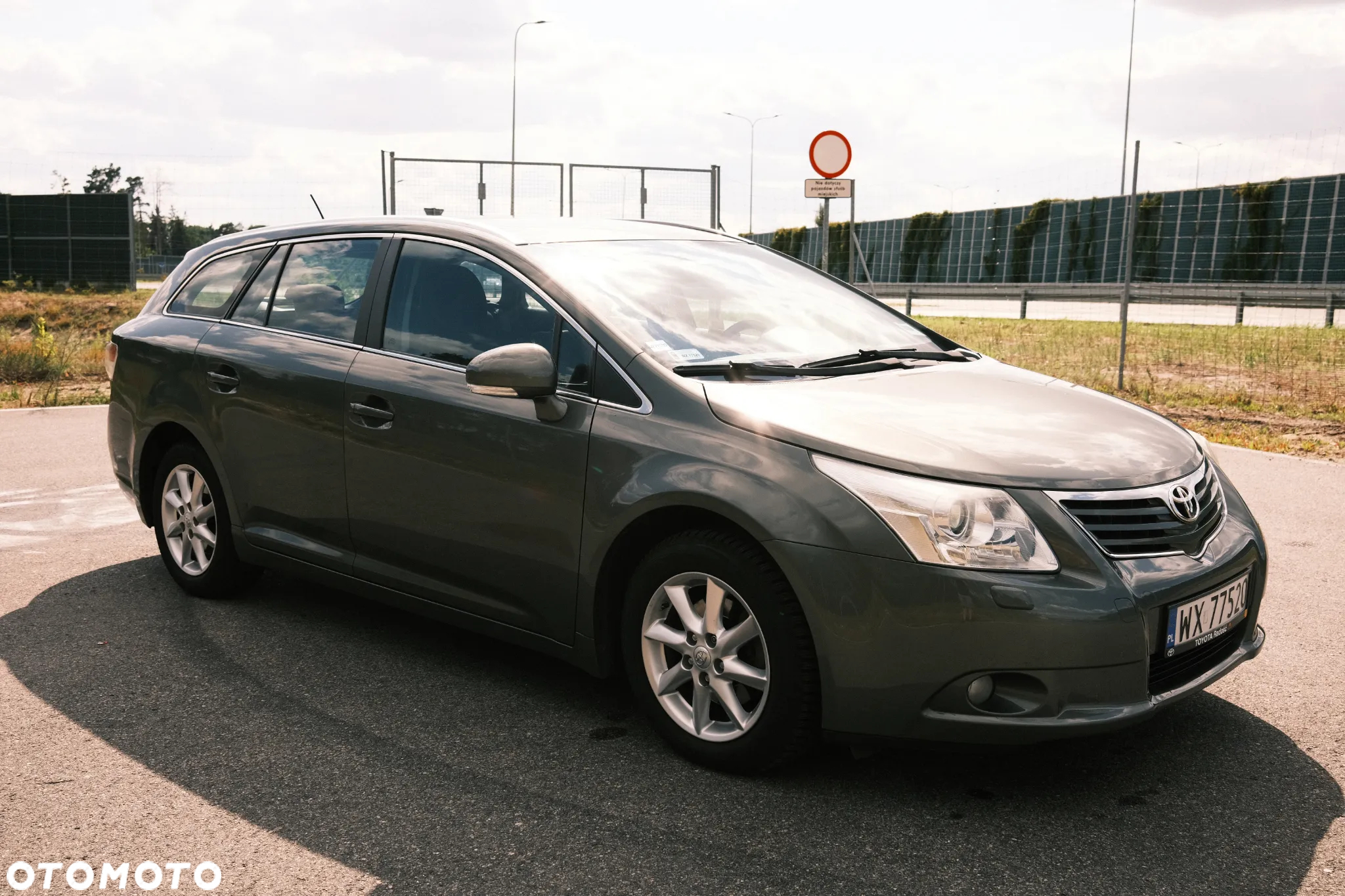 Toyota Avensis 1.8 Sol - 2