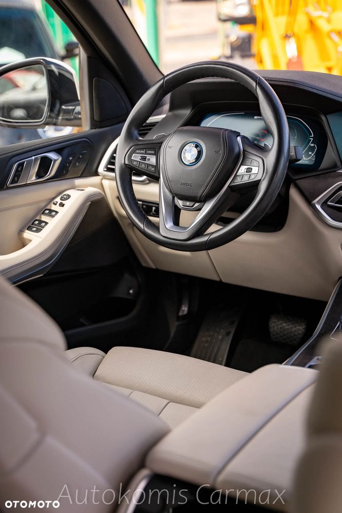 BMW X5 xDrive45e - 22