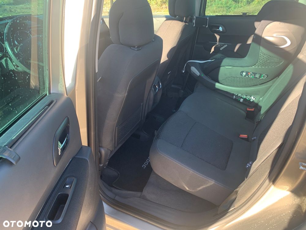 Peugeot 3008 1.6 HDi Premium - 7