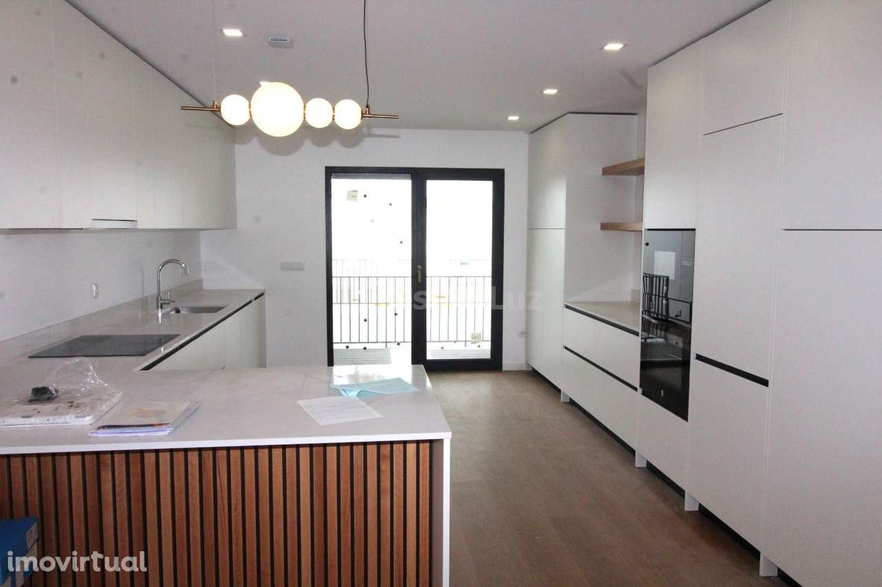 Moradia Unifamiliar - Nova - Barosa, Leiria - Grande imagem: 2/24