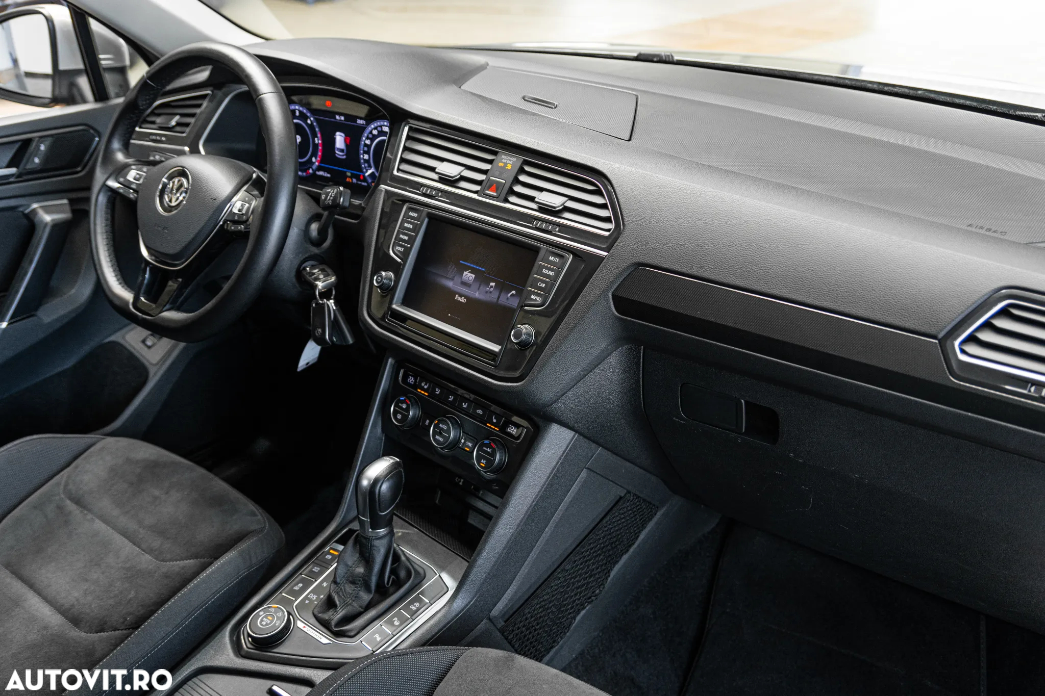 Volkswagen Tiguan 2.0 TDI 4Mot DSG Highline - 6