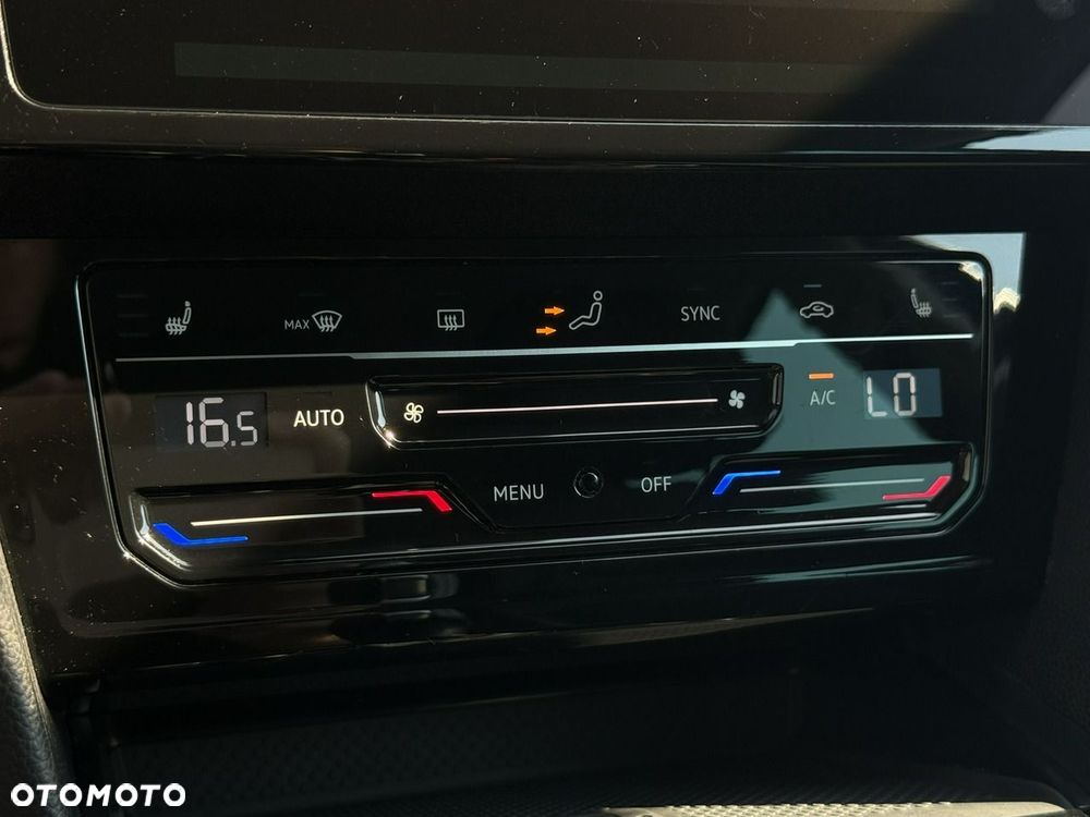 Volkswagen Passat 2.0 TDI Elegance DSG - 25