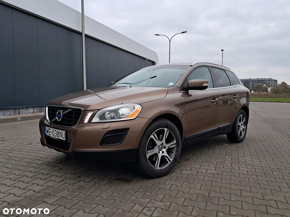 Volvo XC 60 D5 AWD Momentum - 1