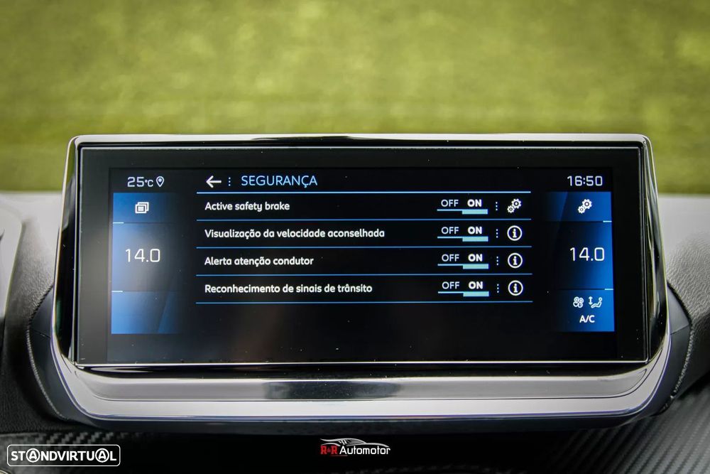 Peugeot 208 1.2 PureTech Allure - 24