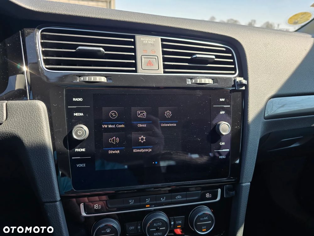 Volkswagen Golf Variant 2.0 TDI SCR DSG IQ.DRIVE - 25