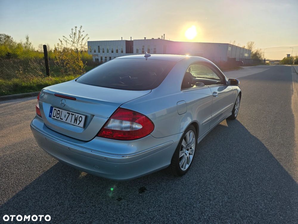 Mercedes-Benz CLK - 10