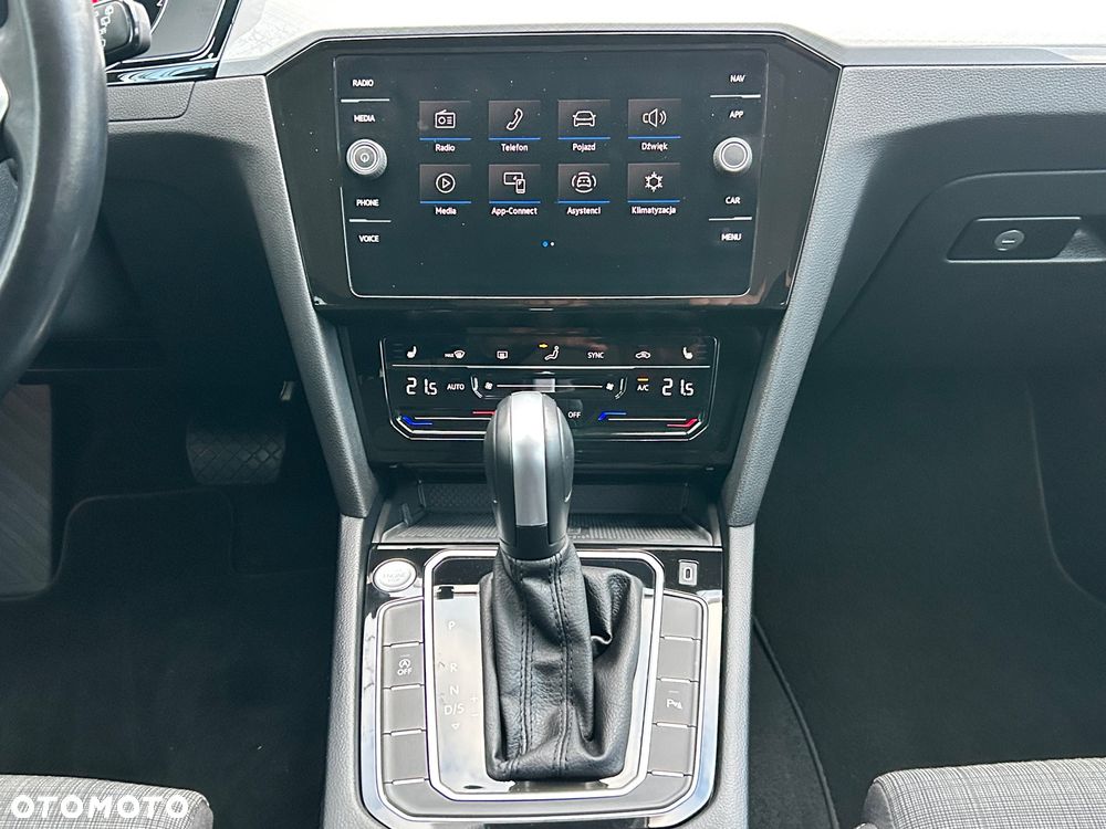 Volkswagen Passat 2.0 TDI SCR Comfortline DSG - 31