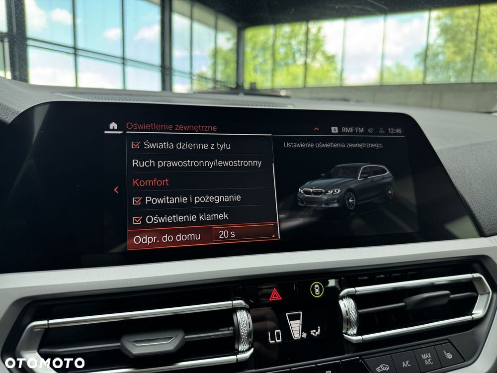 BMW Seria 3 318i - 33