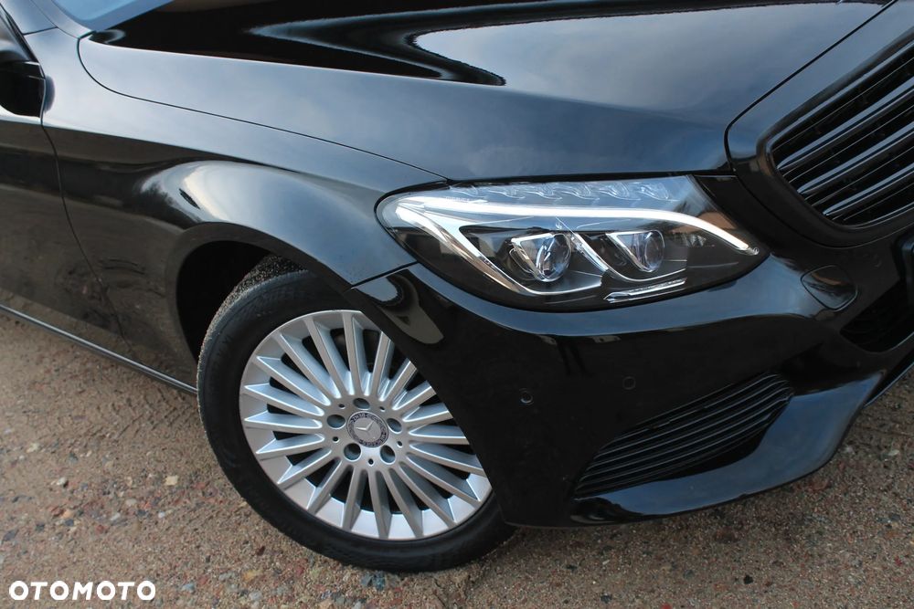 Mercedes-Benz Klasa C 200 4-Matic 9G-TRONIC - 30