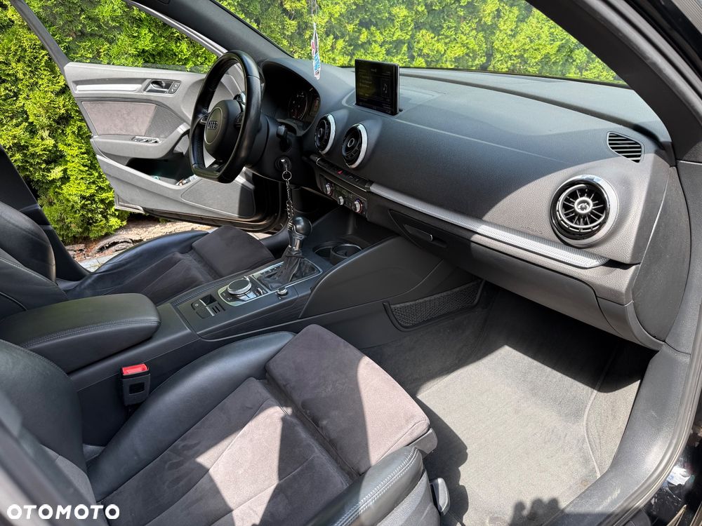 Audi A3 Sportback 2.0 TDI S tronic - 14
