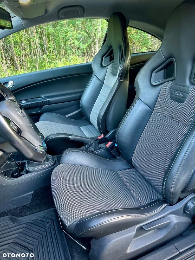 Opel Corsa 1.6T OPC - 17