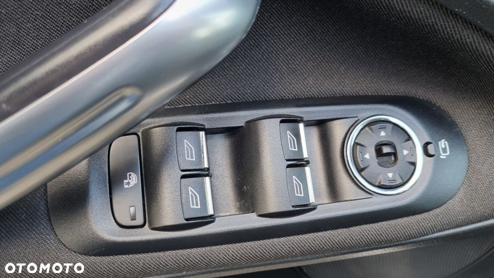 Ford S-Max - 13
