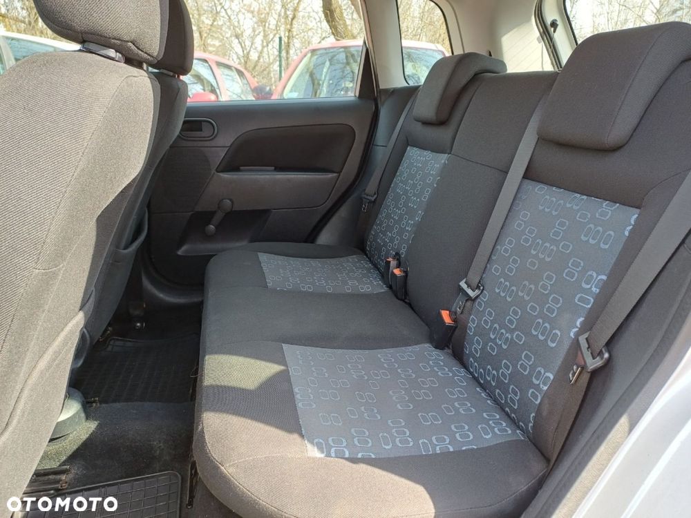 Ford Fiesta - 6