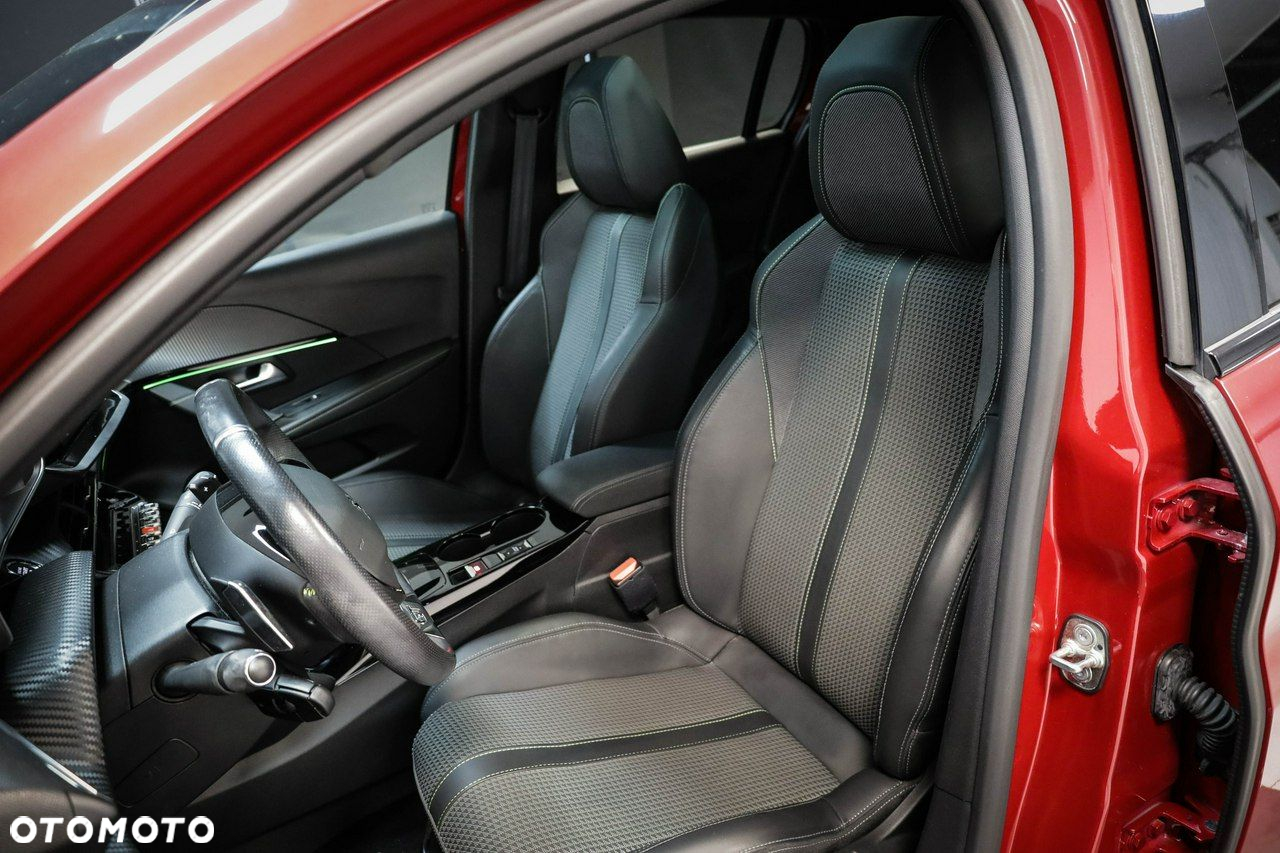 Peugeot 208 - 15