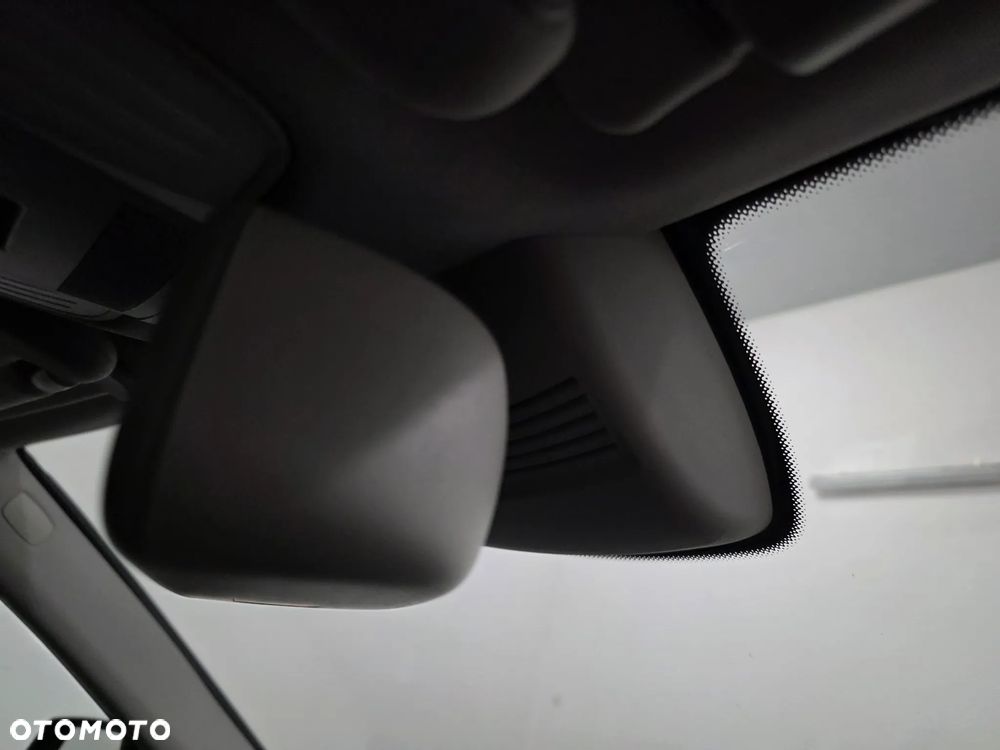 Mercedes-Benz Klasa E 350 CDI DPF BlueEFFICIENCY 7G-TRONIC Avantgarde - 27