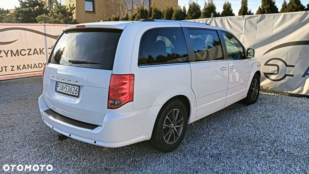 Dodge Caravan - 13