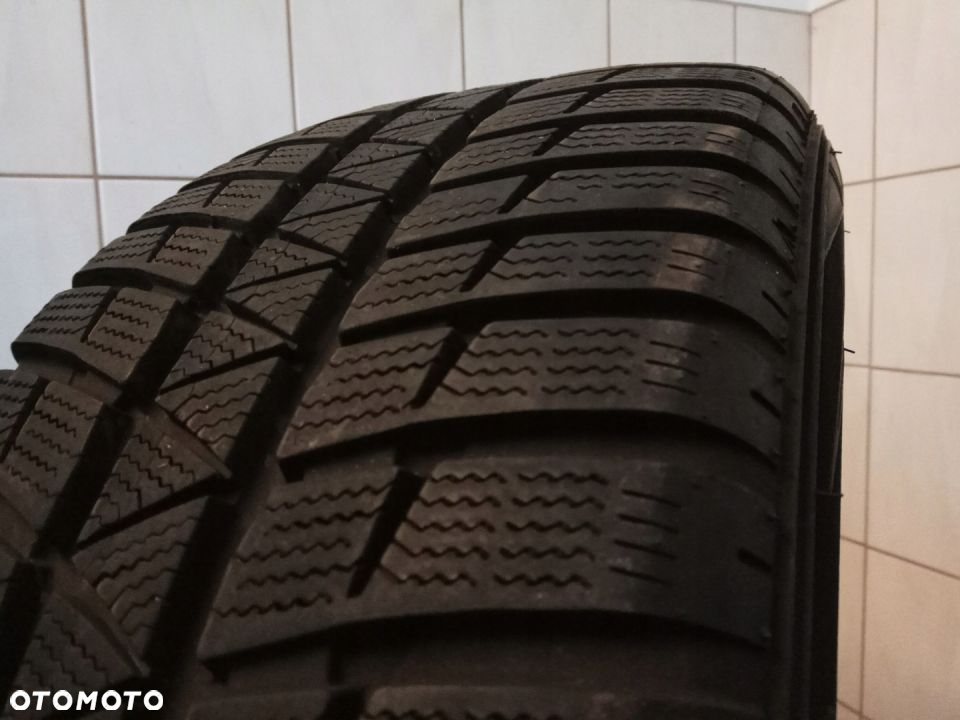 R16 225/55 Falken HS449 eurowinter - 3