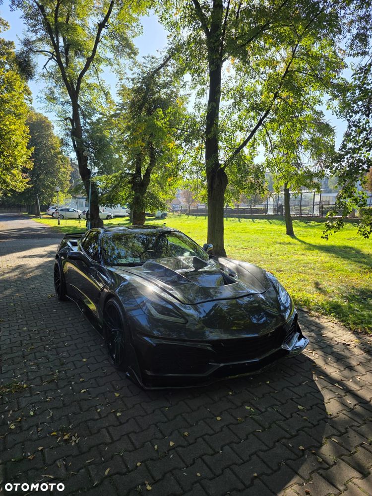 Chevrolet Corvette - 36