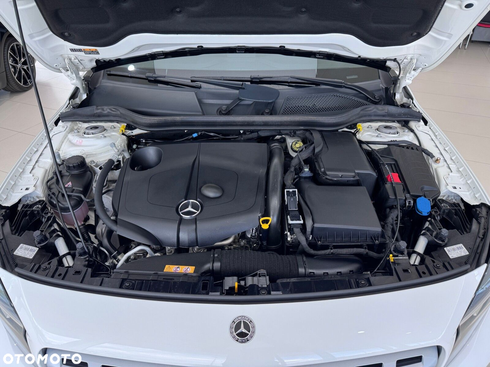 Mercedes-Benz GLA 200 d 7G-DCT - 19