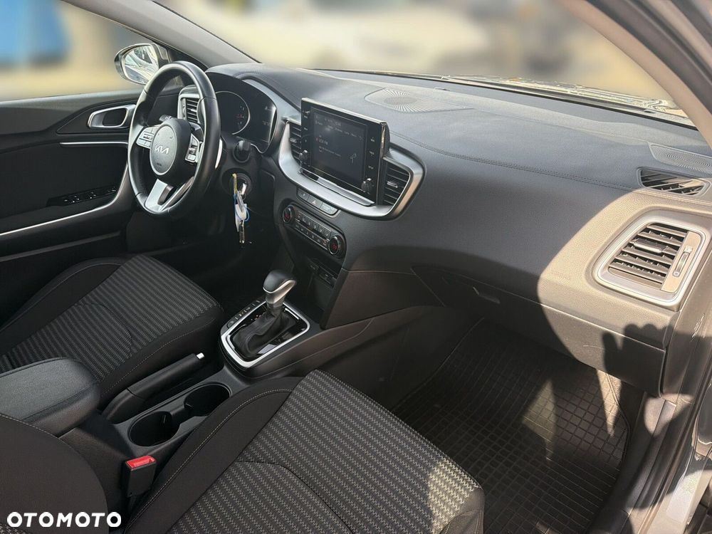 Kia XCeed - 17