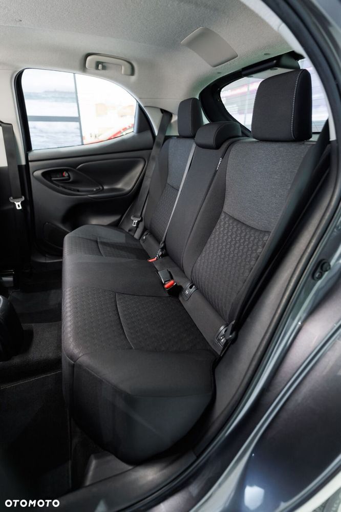 Toyota Yaris - 25