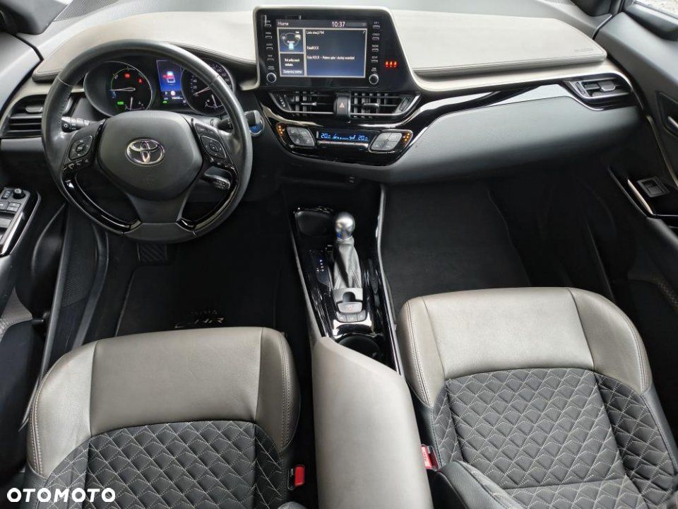 Toyota C-HR - 11