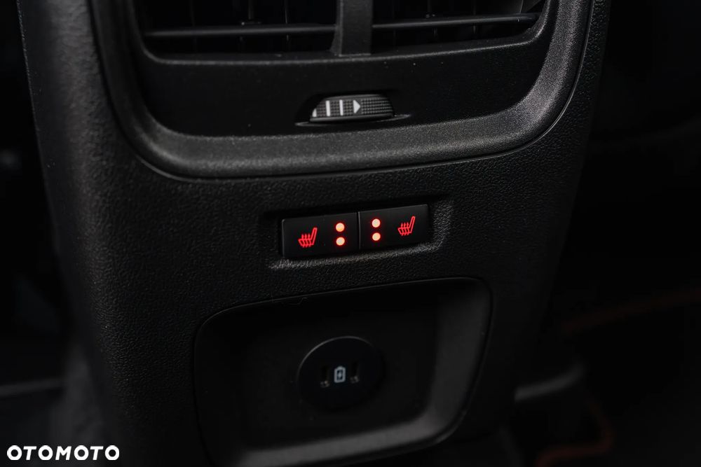 Ford Kuga 2.5 FHEV FWD Titanium X - 32