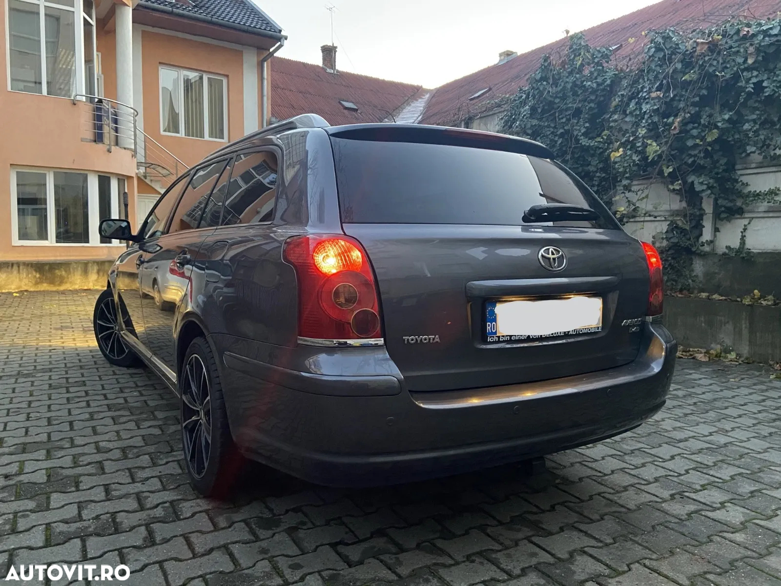 Toyota Avensis 2.2 D-4D Station Wagon Business - 3