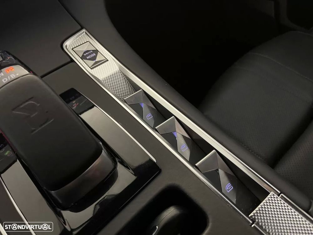 DS DS7 Crossback E-Tense Performance Line+ EAT8 - 40