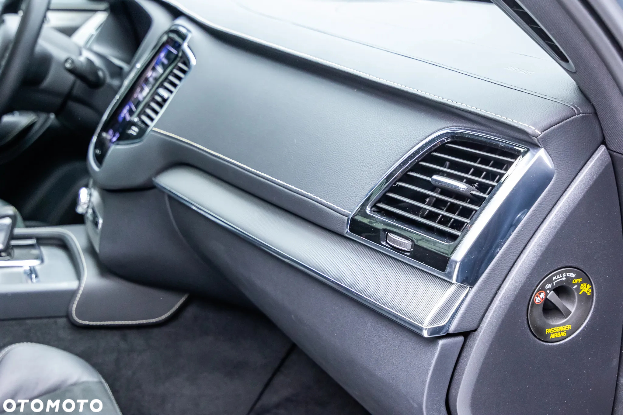 Volvo XC 90 - 31
