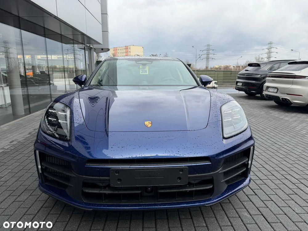 Porsche Panamera - 4