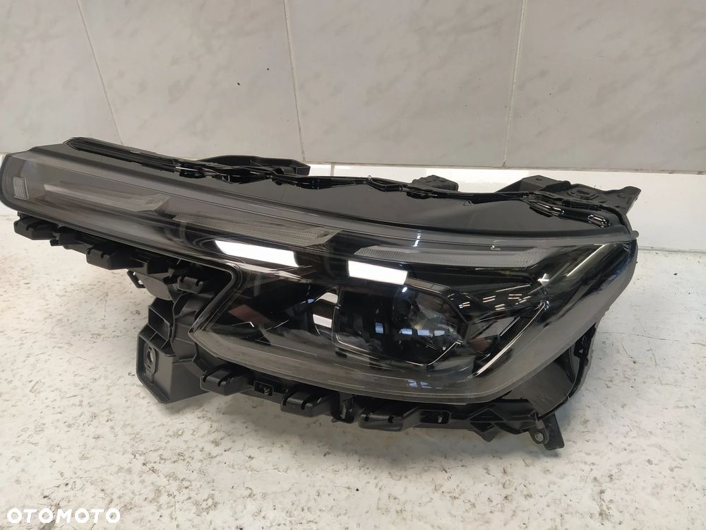 ALFA ROMEO JUNIOR MILANO LAMPA LAMPY REFLEKTOR REFLEKTORY PRZÓD LEWA PRAWA BASE LED PRZETWORNICE ŚRODEK CZARNY POŁSYK KOMPLETNE NOWE ORYGINAŁ - 20