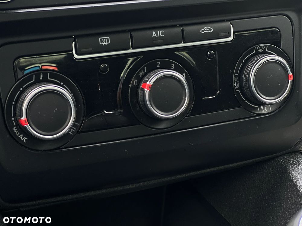 Volkswagen Jetta - 23