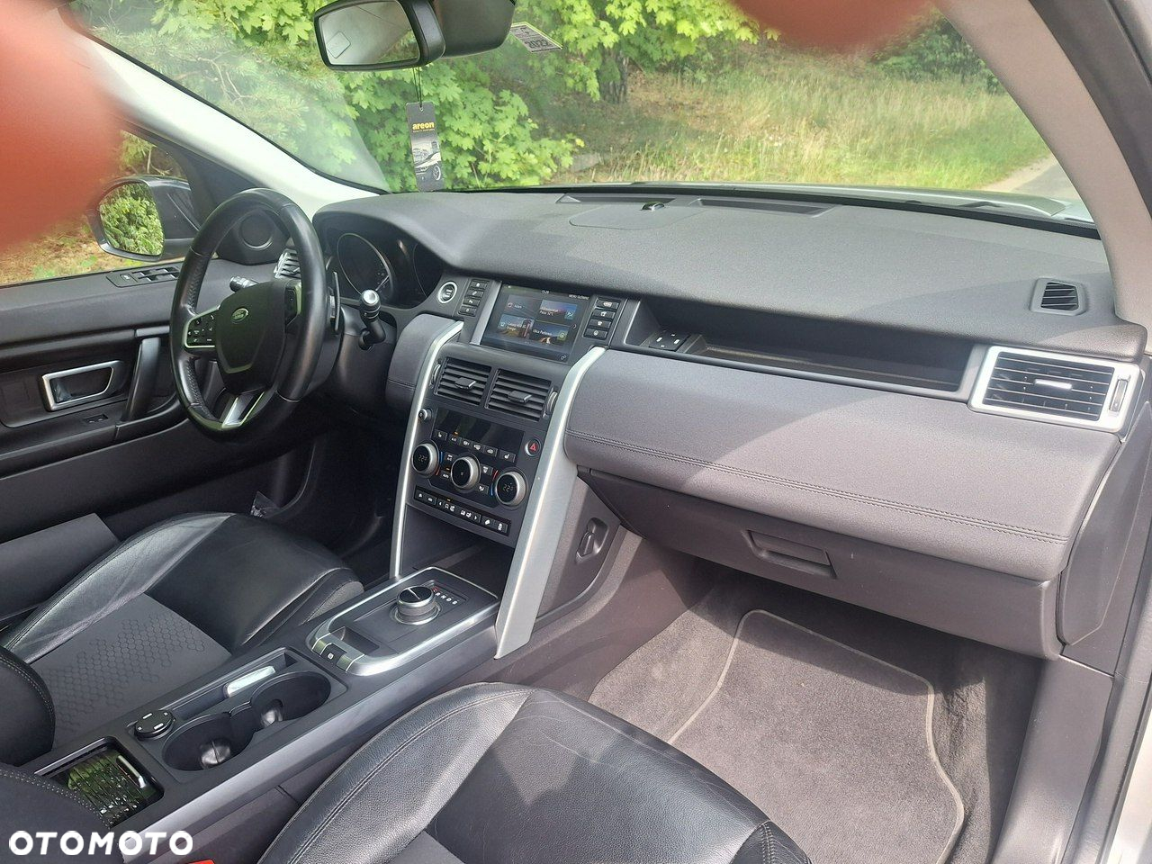 Land Rover Discovery Sport - 13