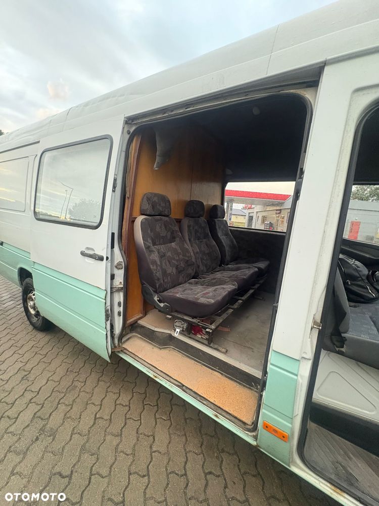Mercedes-Benz Sprinter - 16