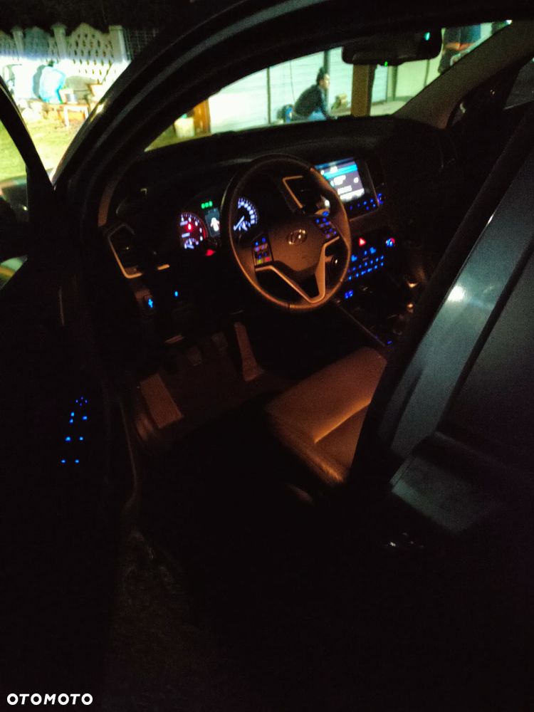 Hyundai Tucson blue 1.6 GDi 2WD Passion - 16