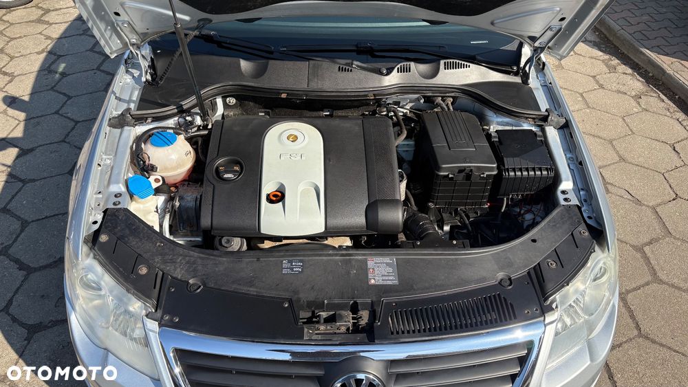 Volkswagen Passat 1.6 FSI Comfortline - 37