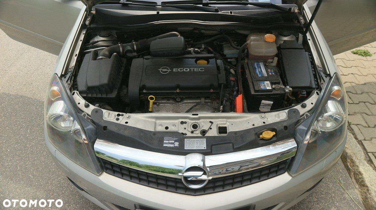 Opel Astra GTC 1.6 Edition - 38