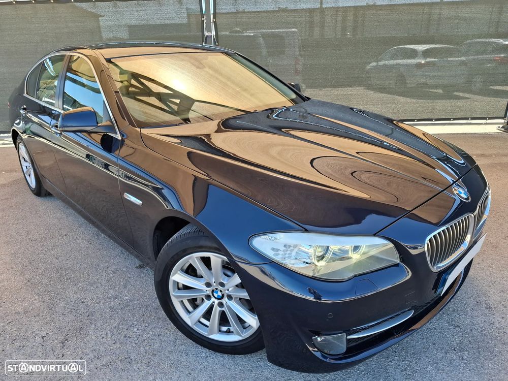 BMW 525 d Line Luxury Auto - 2