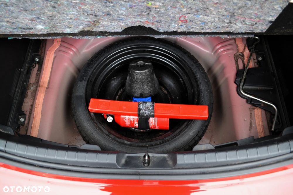 Toyota Yaris 1.0 Sol - 33