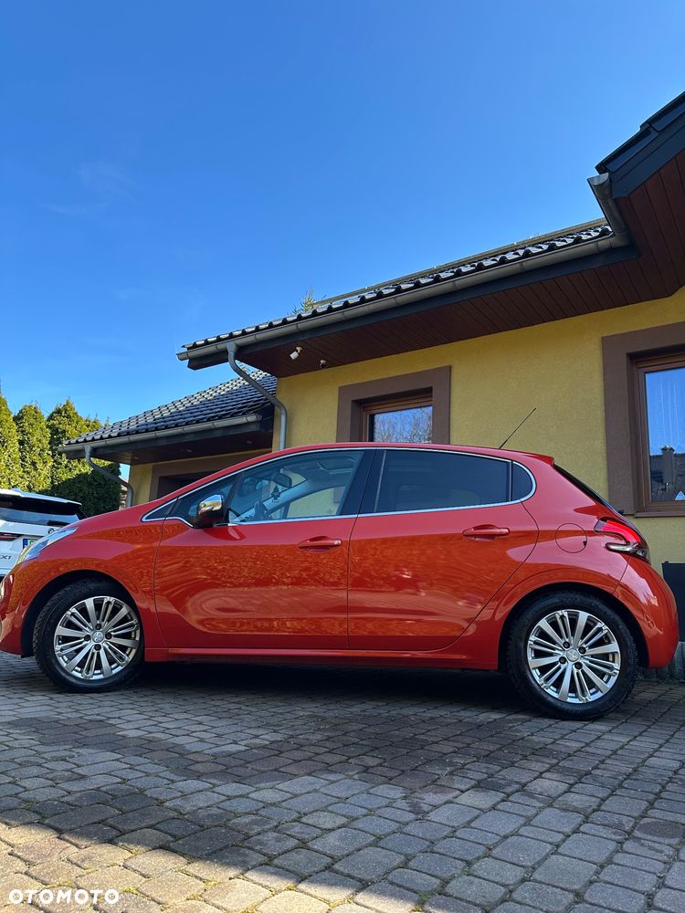 Peugeot 208 1.2 PureTech Allure - 6