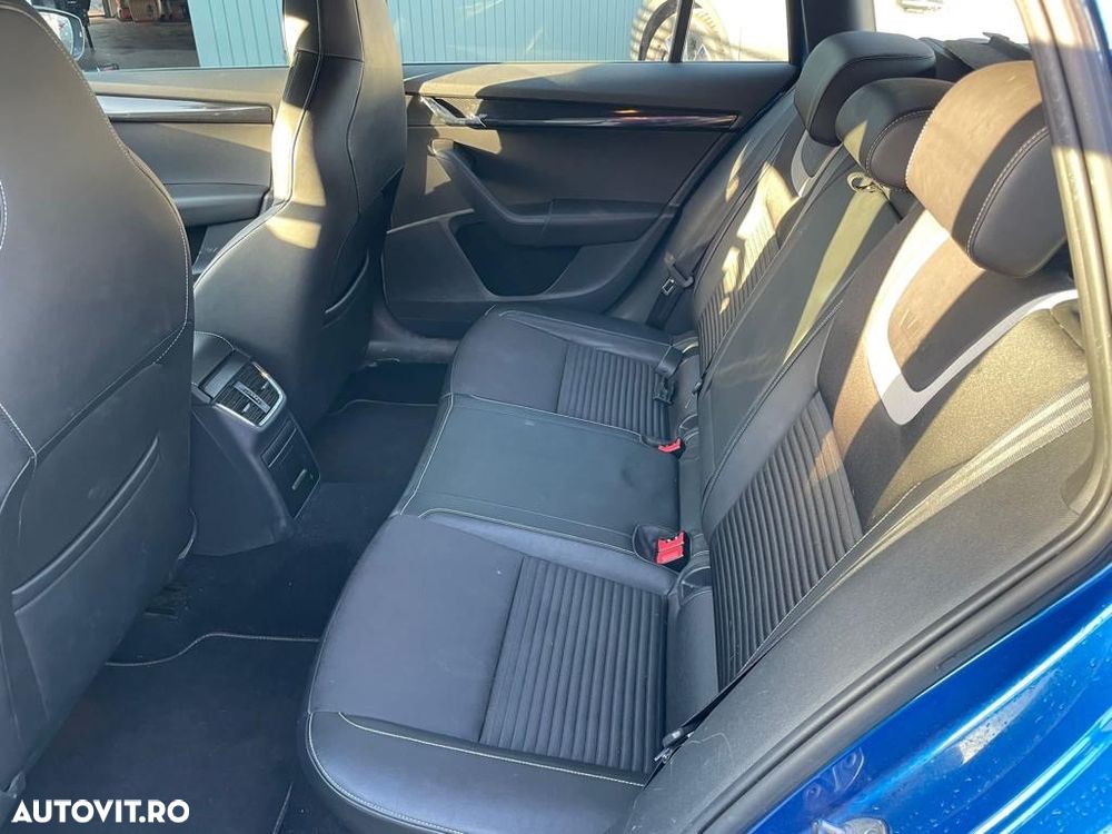 Skoda Octavia Combi 2.0 TDI RS - 10