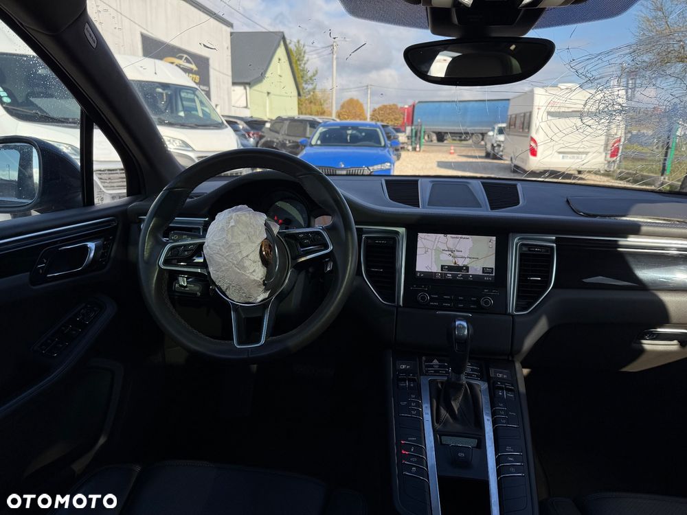 Porsche Macan S - 10