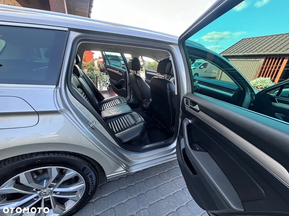 Volkswagen Passat 2.0 TDI BMT 4Mot Highline DSG - 14