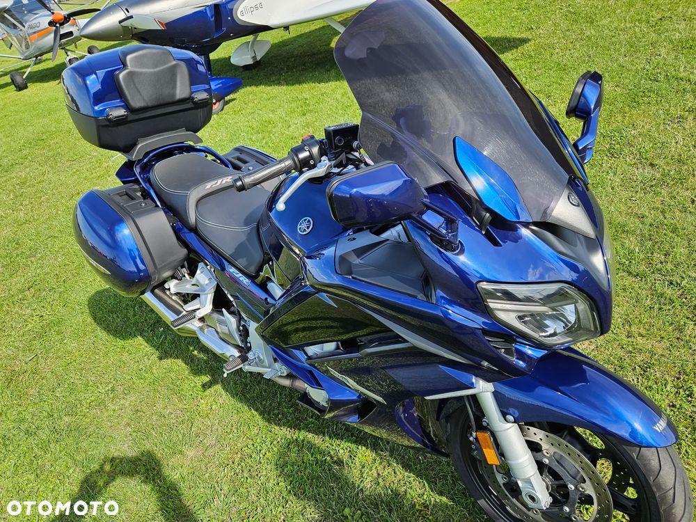 Yamaha FJR - 27