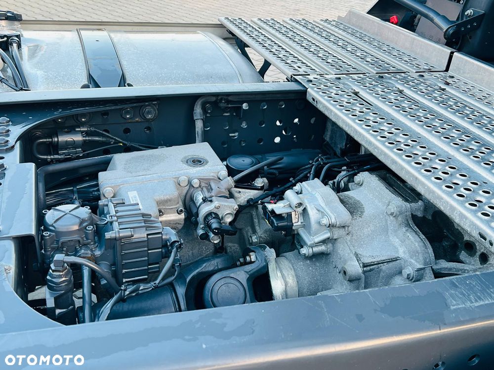 Mercedes-Benz Actros 1848 /GIGA SPACE/ Retarder olejowy/ Salonka/ Klima Postojowa/ Aktywny tempomat ACC/ - 9