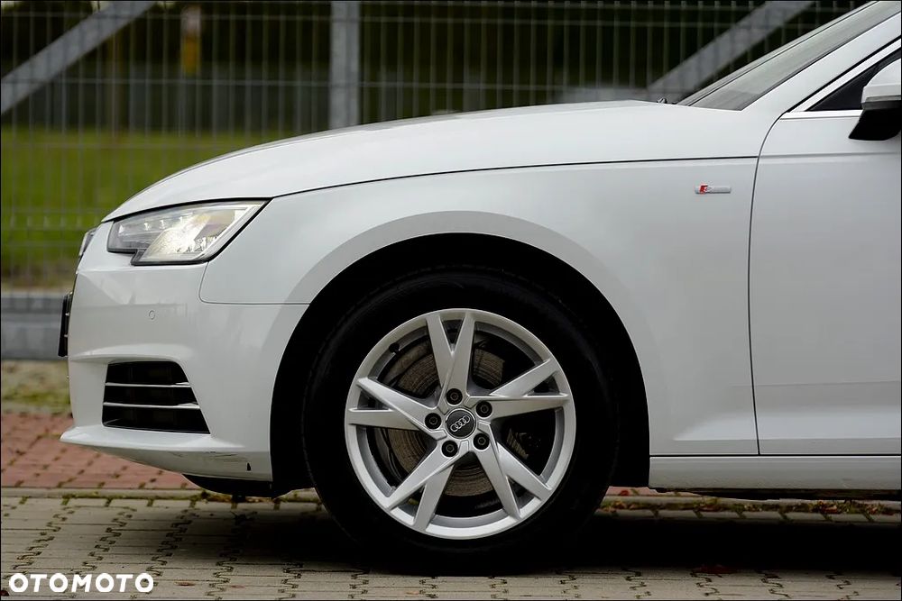 Audi A4 Avant 2.0 TFSI ultra Sport S tronic - 39